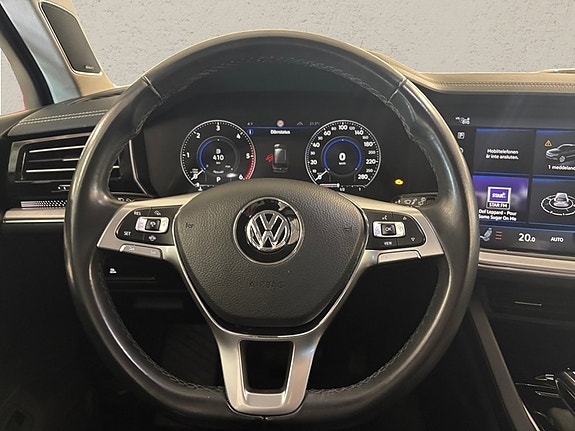Volkswagen Touareg 6 of 16