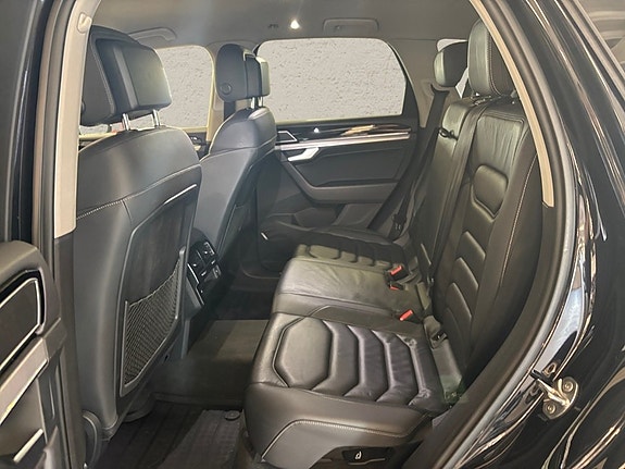 Volkswagen Touareg 7 of 16
