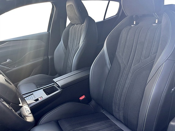Peugeot 408 7 of 17