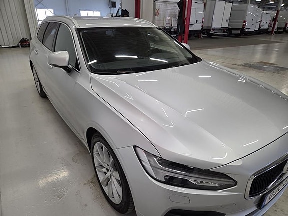 Volvo V90 3 of 5