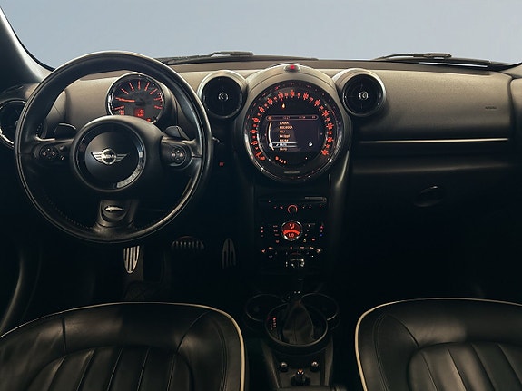 MINI Countryman Cooper S 8 of 16