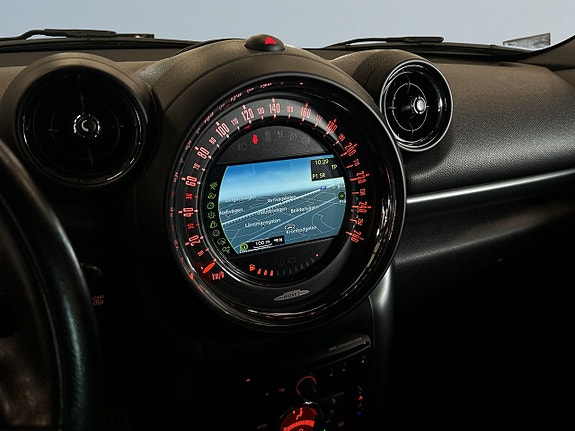 MINI Countryman Cooper S 13 of 16