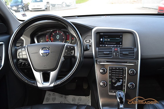 Volvo XC60 12 of 21