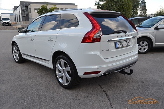 Volvo XC60 5 of 21
