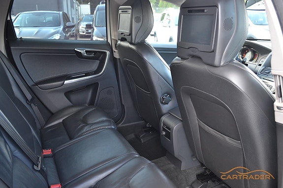 Volvo XC60 13 of 21
