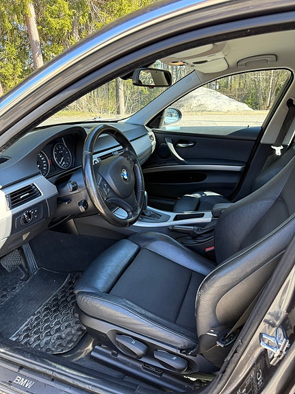 BMW 325Xi 5 of 10