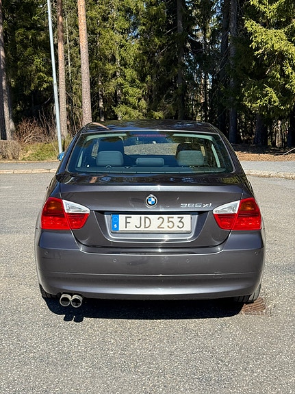 BMW 325Xi 4 of 10