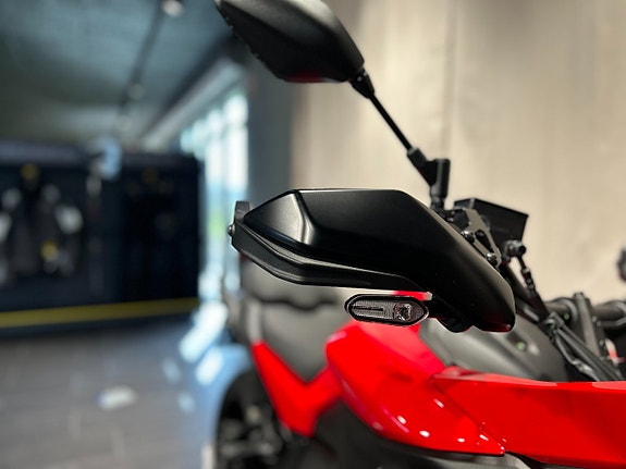 Yamaha TRACER 7 Redline / Omg Lev! 16 of 19