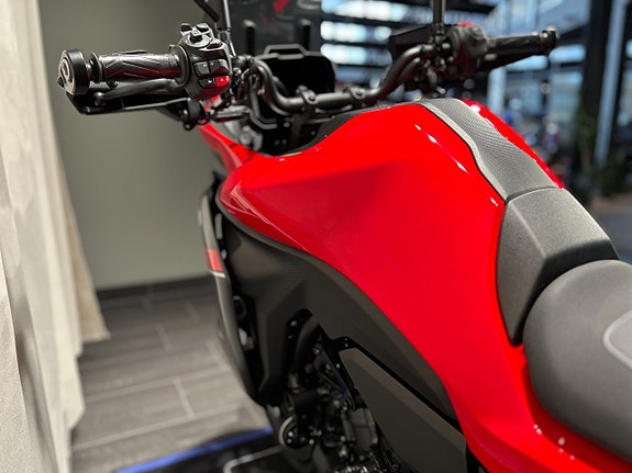 Yamaha TRACER 7 Redline / Omg Lev! 12 of 19