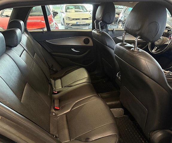 Mercedes-Benz E220 14 of 15