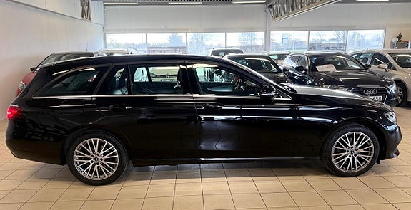 Mercedes-Benz E220 9 of 15
