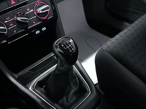 Volkswagen T-Cross 20 of 23