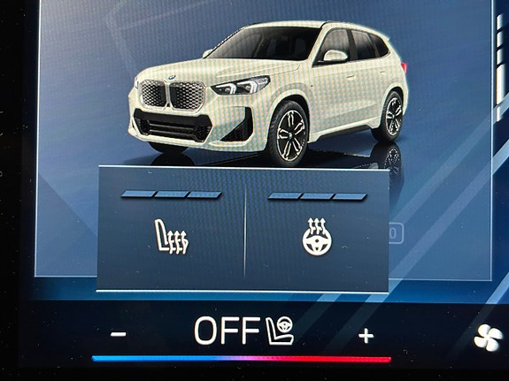 BMW iX1 16 of 19