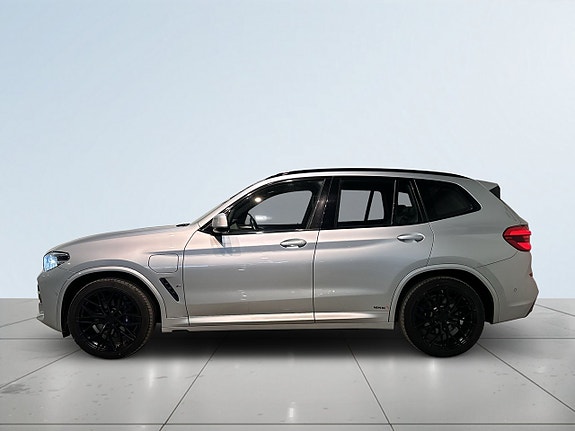BMW X3 4 of 5