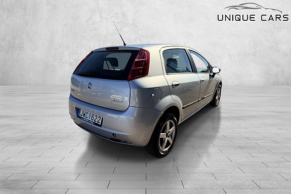 Fiat Grande Punto 3 of 5