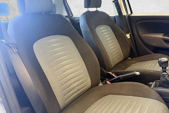 Fiat Grande Punto 10 of 19