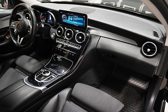 Mercedes-Benz C200 d 8 of 24