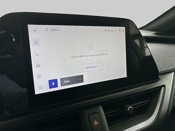 Lexus UX250h 15 of 16