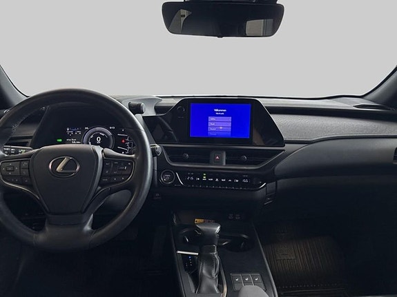 Lexus UX250h 10 of 16