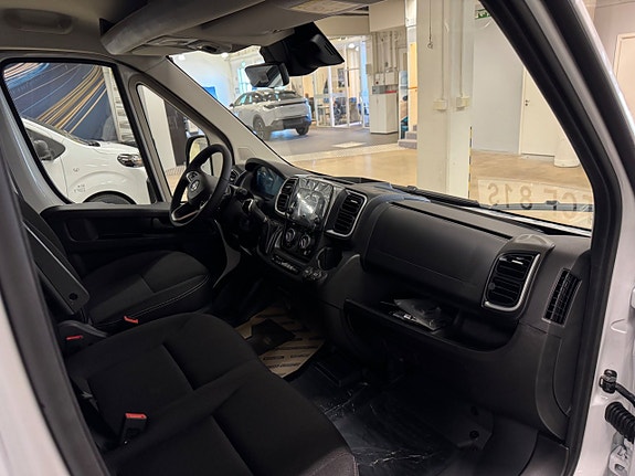 Opel Movano 8 of 8