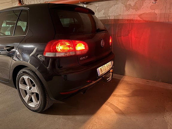 Volkswagen Golf VI 7 of 9