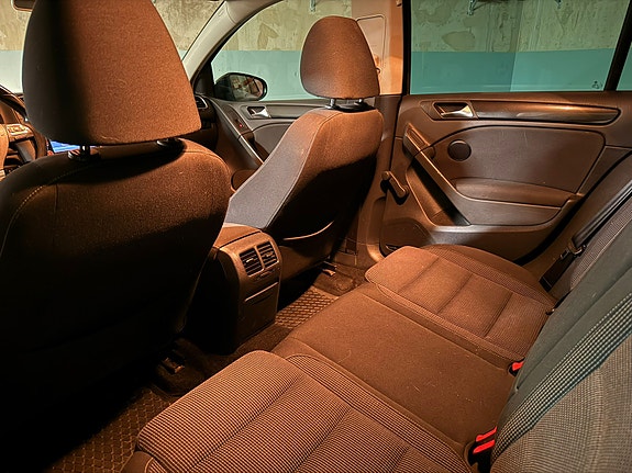 Volkswagen Golf VI 6 of 9