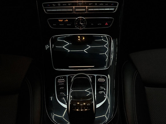 Mercedes-Benz E220 d 11 of 20