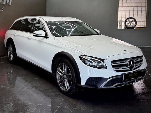 Mercedes-Benz E220 d 3 of 5