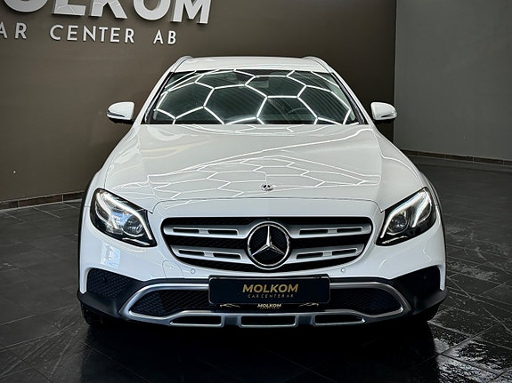 Mercedes-Benz E220 d 2 of 5