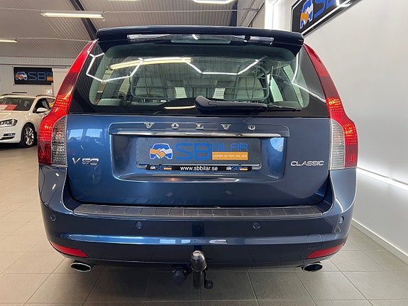 Volvo V50 4 of 23