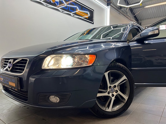 Volvo V50 9 of 23