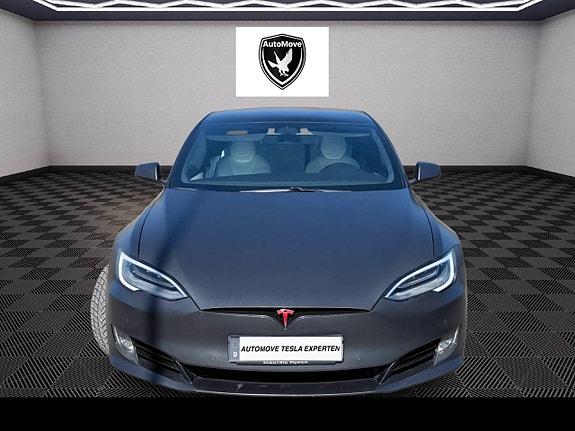 Tesla Model S 2 of 5