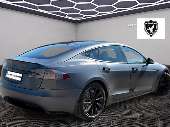 Tesla Model S 5 of 5