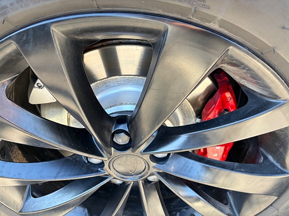Tesla Model S 24 of 25