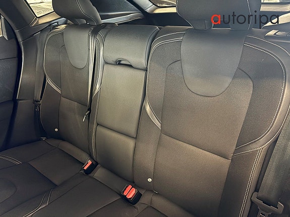 Volvo V40 14 of 15