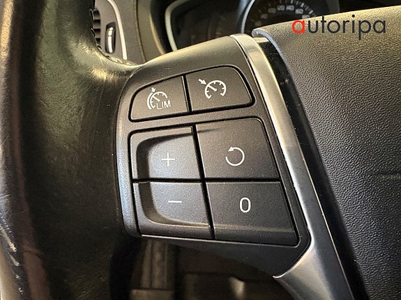 Volvo V40 10 of 15