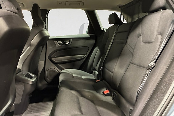 Volvo XC60 14 of 17