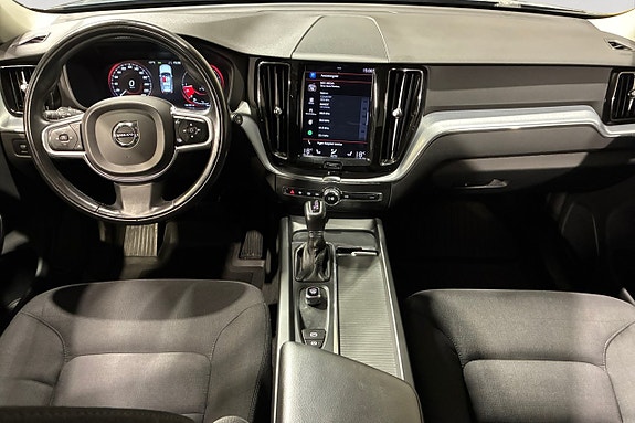 Volvo XC60 11 of 17