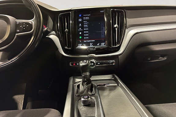 Volvo XC60 12 of 17