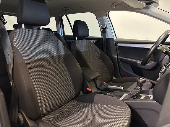 Skoda Octavia 12 of 17