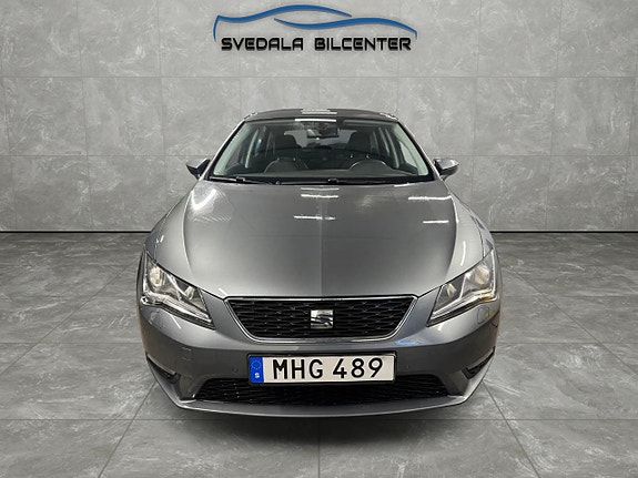 Seat Leon 2 of 5