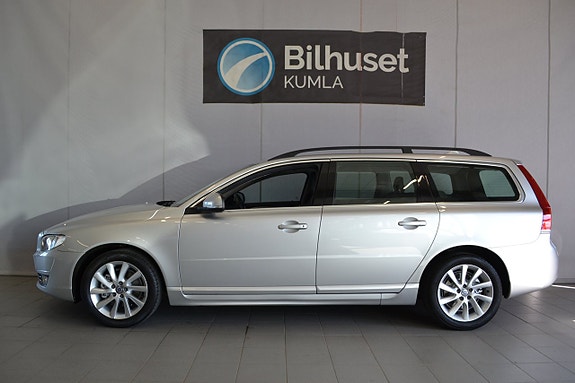 Volvo V70 2 of 5