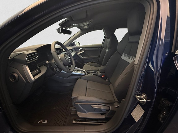 Audi A3 8 of 14
