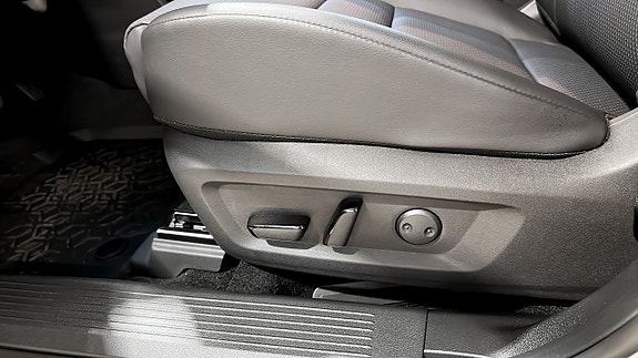 Nissan X-Trail 18 of 24