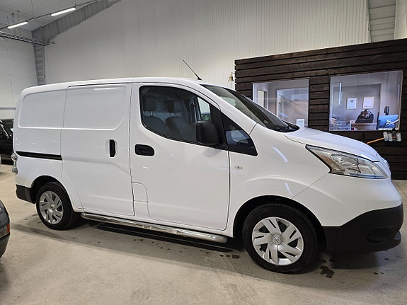 Nissan e-NV200 3 of 5