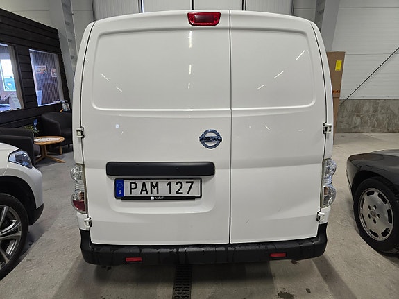 Nissan e-NV200 4 of 5