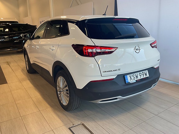 Opel Grandland X 4 of 5