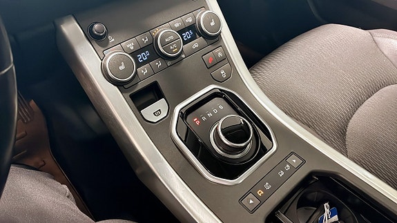 Land Rover Range Rover Evoque 8 of 12