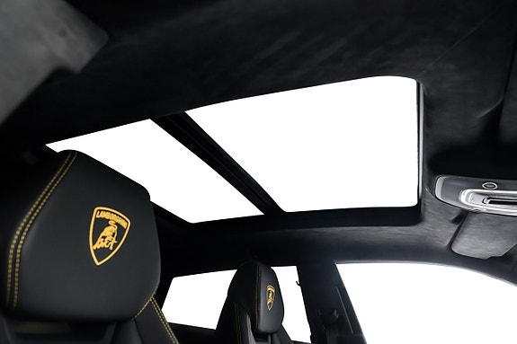 Lamborghini Urus 10 of 14