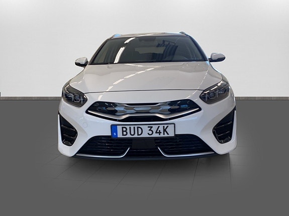 Kia Ceed 2 of 17